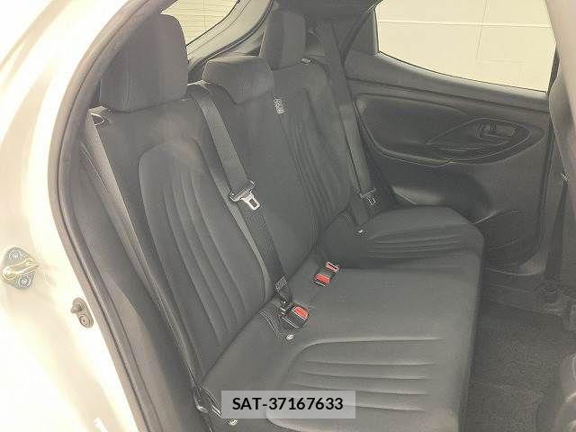 Toyota YARIS 2021-07 8247271-11