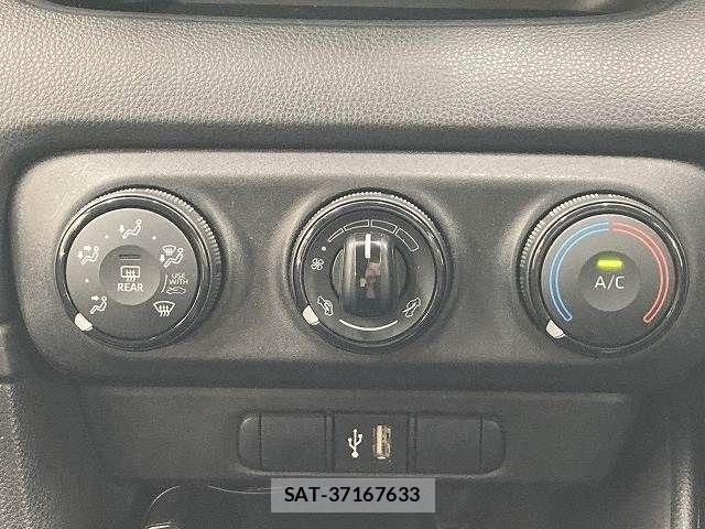 Toyota YARIS 2021-07 8247271-5