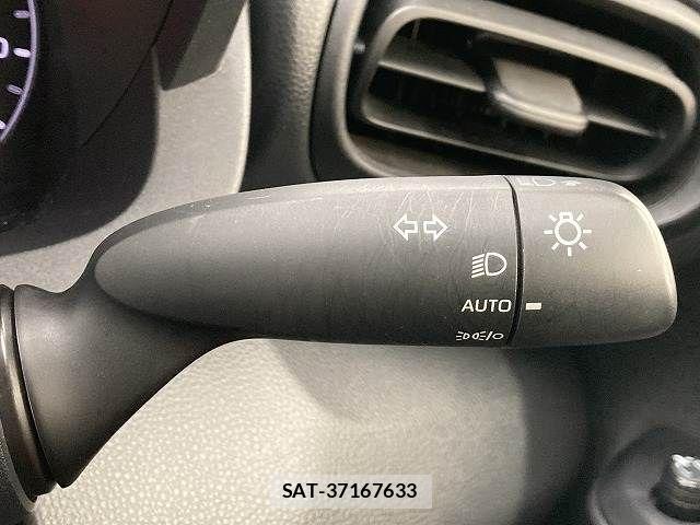 Toyota YARIS 2021-07 8247271-7