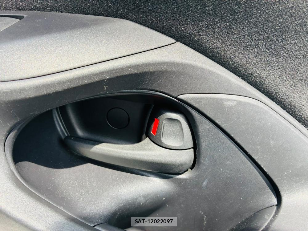 Toyota YARIS 2022-07 8111253-19