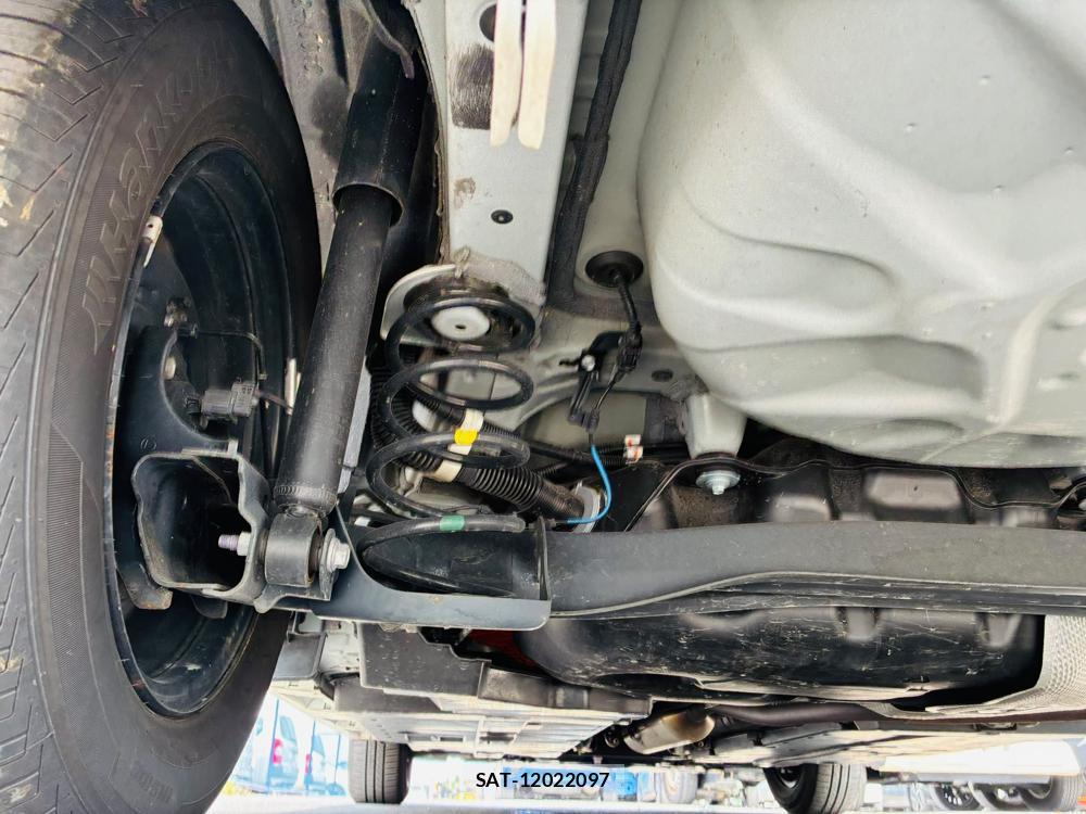 Toyota YARIS 2022-07 8111253-34