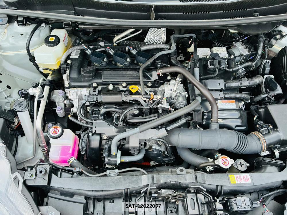 Toyota YARIS 2022-07 8111253-37