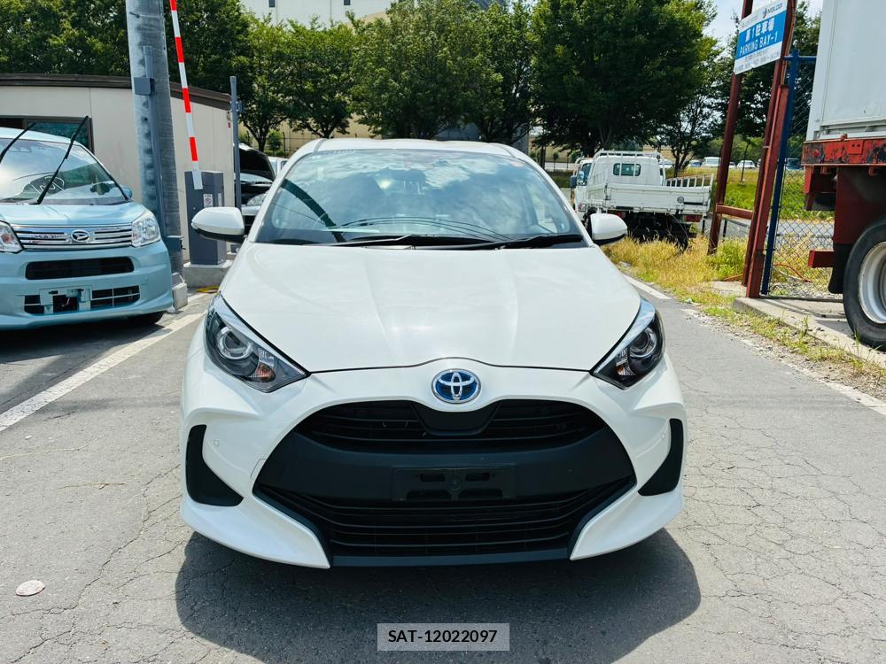 Toyota YARIS 2022-07 8111253-7