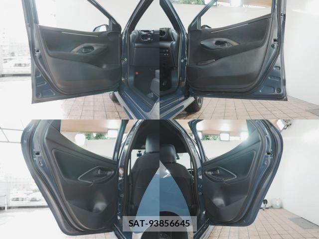 Toyota YARIS 2025-03 8247266-6
