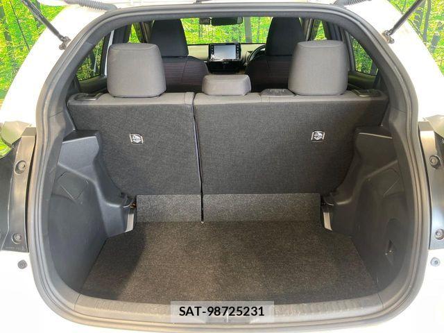 Toyota YARIS 2020-07 8247270-9