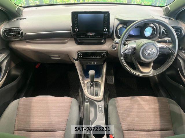 Toyota YARIS 2020-07 8247270-1