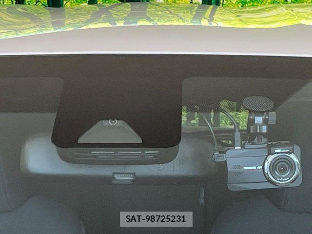 Toyota YARIS 2020-07 8247270-4