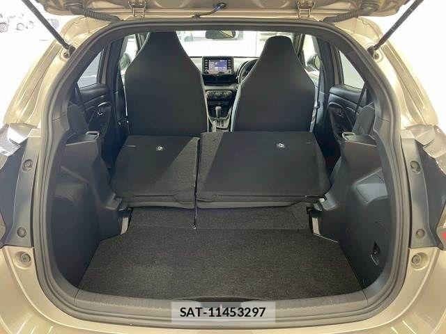 Toyota YARIS 2020-04 8247276-10