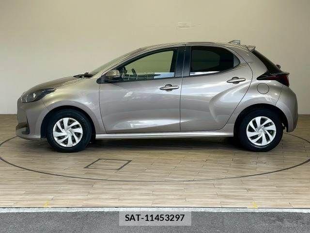 Toyota YARIS 2020-04 8247276-13