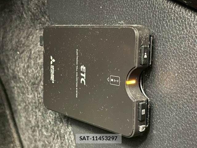 Toyota YARIS 2020-04 8247276-6