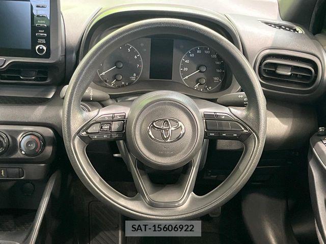 Toyota YARIS 2021-06 8247272-10