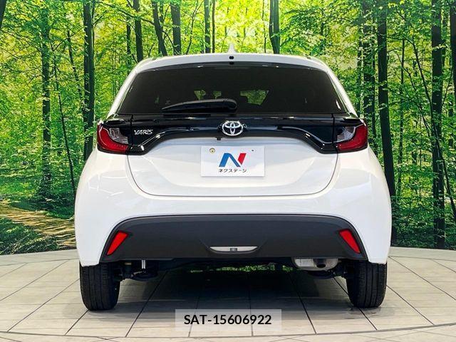 Toyota YARIS 2021-06 8247272-14