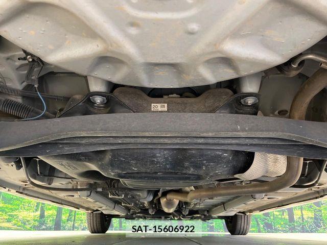 Toyota YARIS 2021-06 8247272-18