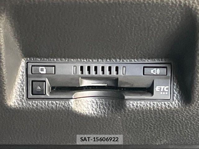 Toyota YARIS 2021-06 8247272-6
