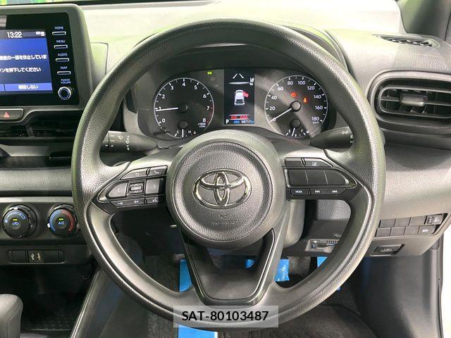 Toyota YARIS 2021-02 8247274-10