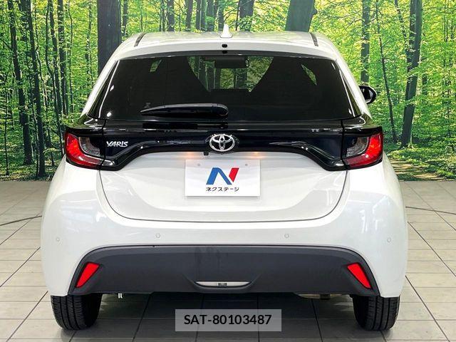 Toyota YARIS 2021-02 8247274-14