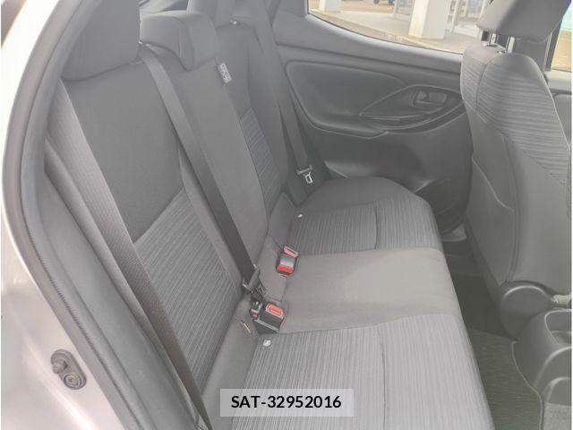 Toyota YARIS 2021-06 8318313-15