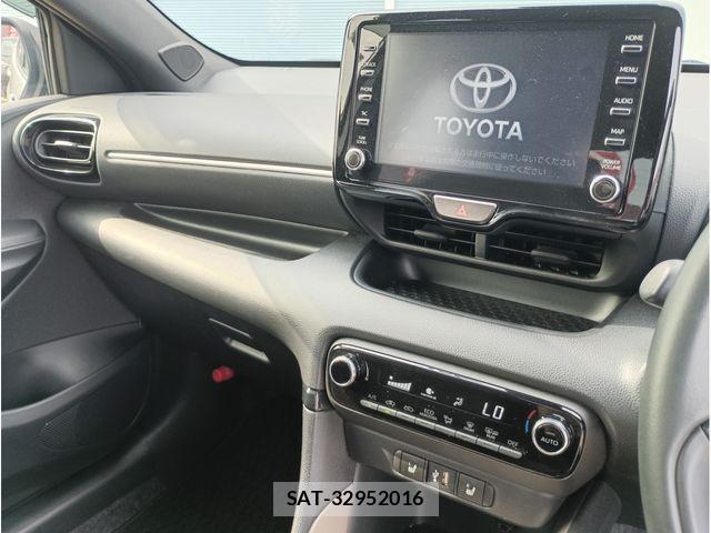 Toyota YARIS 2021-06 8318313-6