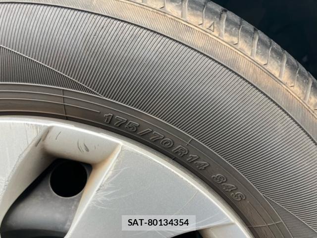 Toyota YARIS 2020-03 8318320-10