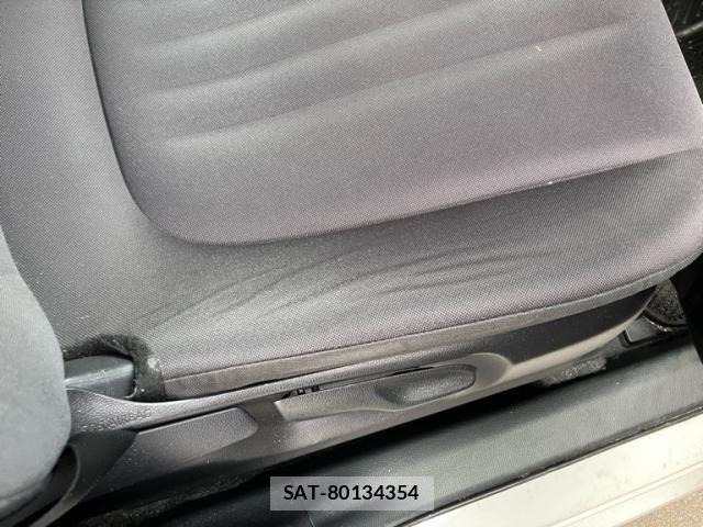 Toyota YARIS 2020-03 8318320-15