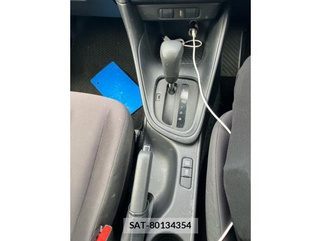 Toyota YARIS 2020-03 8318320-23