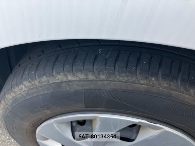Toyota YARIS 2020-03 8318320-8