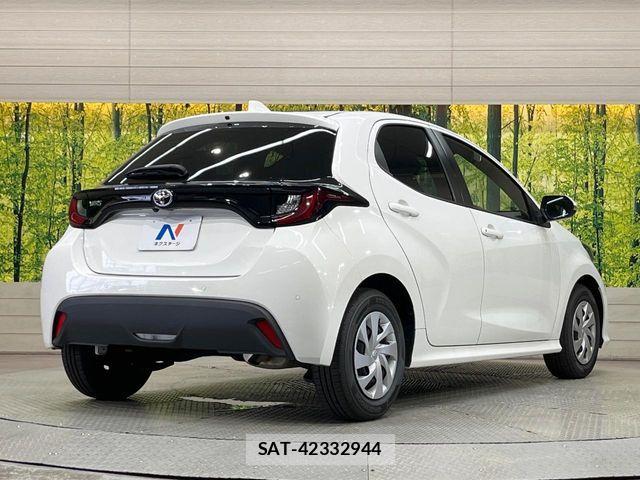 Toyota YARIS 2021-07 8318315-16