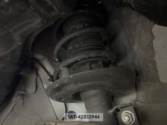 Toyota YARIS 2021-07 8318315-19
