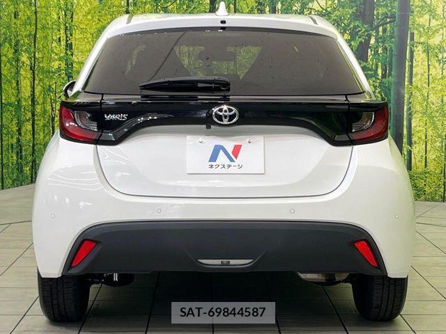 Toyota YARIS 2021-07 8318317-14