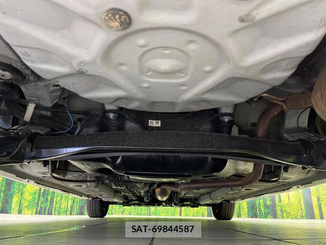 Toyota YARIS 2021-07 8318317-18
