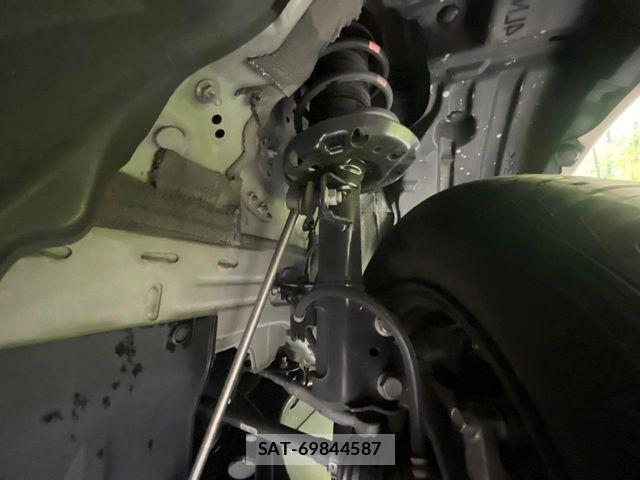 Toyota YARIS 2021-07 8318317-19