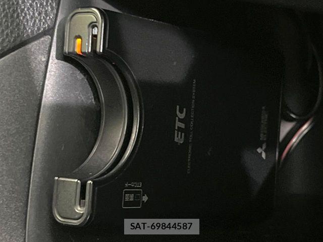 Toyota YARIS 2021-07 8318317-4