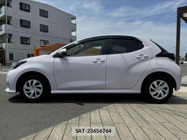Toyota YARIS 2020-06 8318318-10