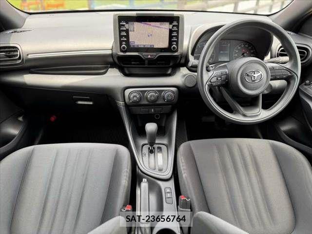 Toyota YARIS 2020-06 8318318-1