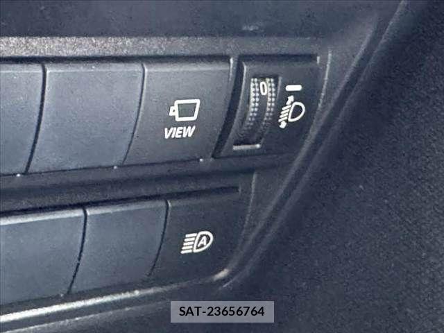 Toyota YARIS 2020-06 8318318-24