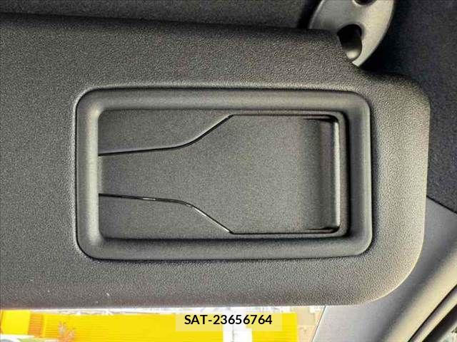 Toyota YARIS 2020-06 8318318-29