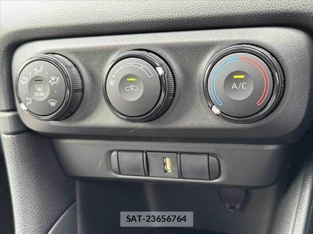 Toyota YARIS 2020-06 8318318-4