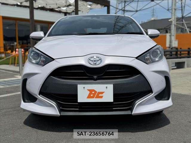 Toyota YARIS 2020-06 8318318-8