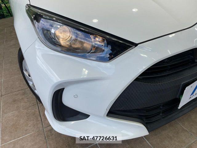 Toyota YARIS 2021-07 8318316-11