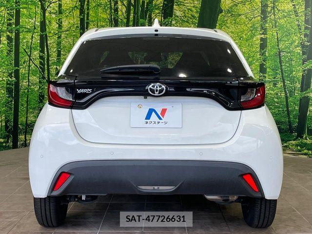 Toyota YARIS 2021-07 8318316-14