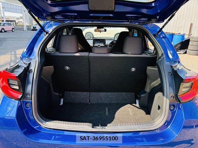 Toyota YARIS 2021-02 8318312-9