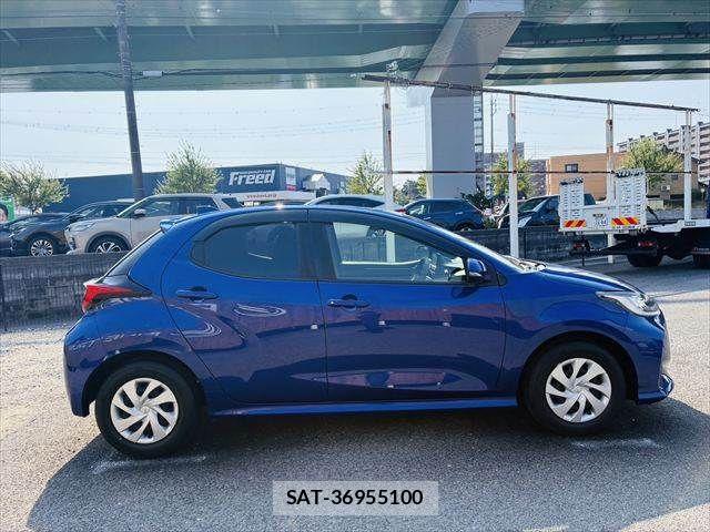 Toyota YARIS 2021-02 8318312-15