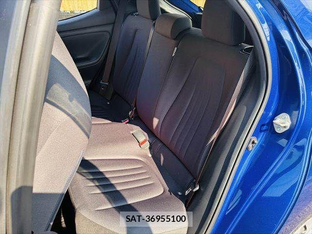 Toyota YARIS 2021-02 8318312-29