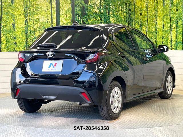 Toyota YARIS 2023-06 8318311-14
