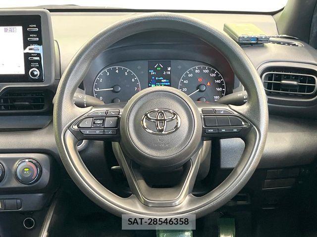 Toyota YARIS 2023-06 8318311-7