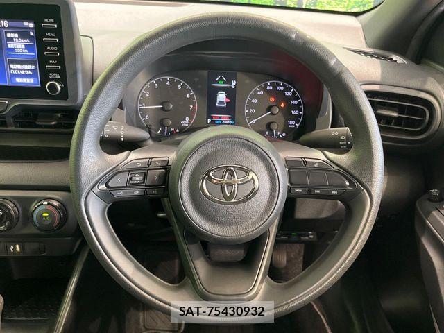 Toyota YARIS 2022-01 8338654-10