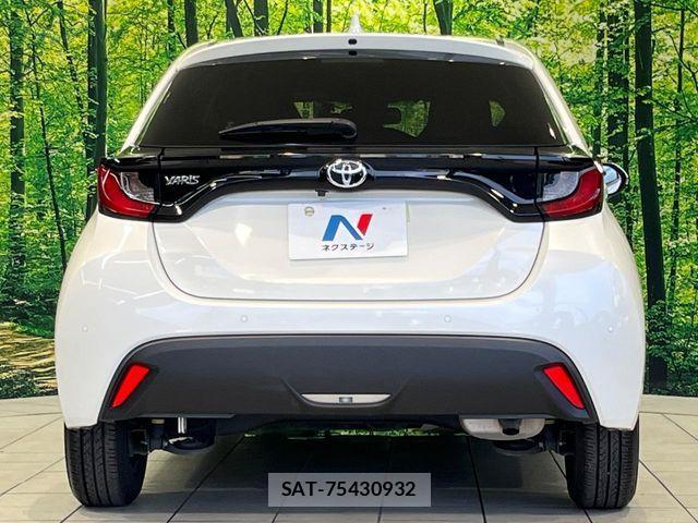 Toyota YARIS 2022-01 8338654-14