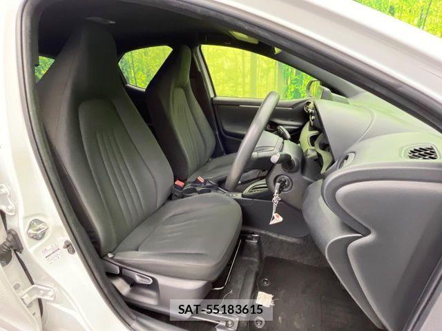 Toyota YARIS 2021-04 8338657-8