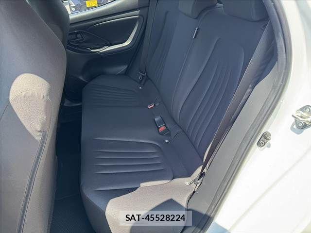 Toyota YARIS 2021-07 8338658-18