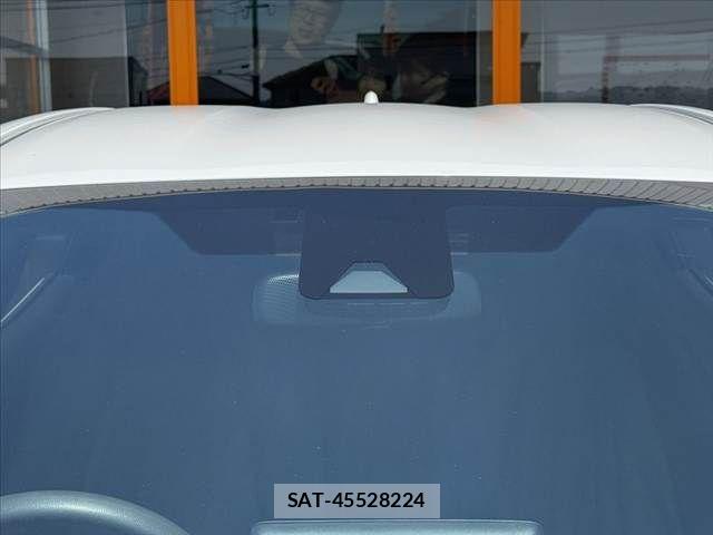 Toyota YARIS 2021-07 8338658-29